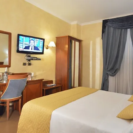 Hotel Montecarlo 3*