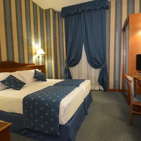 Ξενοδοχείο Montecarlo 3*