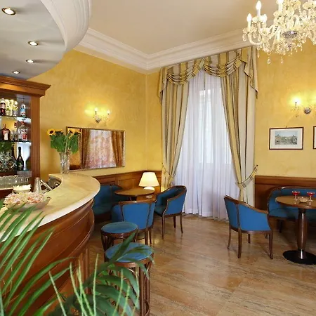 Ξενοδοχείο Montecarlo 3*