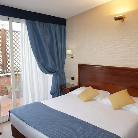 Szálloda Montecarlo 3*